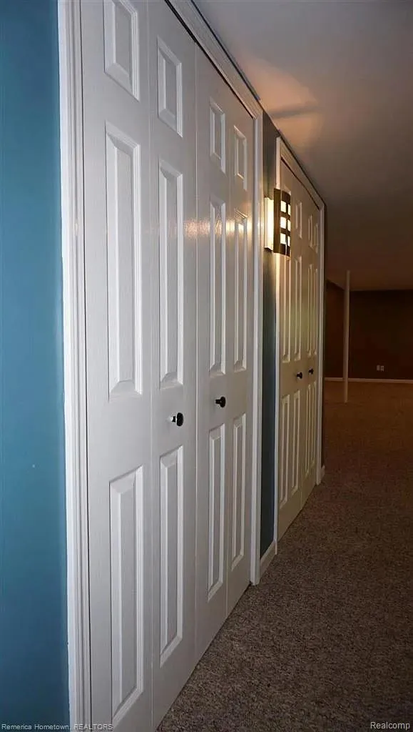 11975 Cody Creek Court South Lyon City, MI 48178
