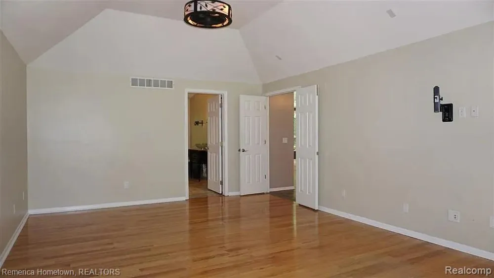 11975 Cody Creek Court South Lyon City, MI 48178