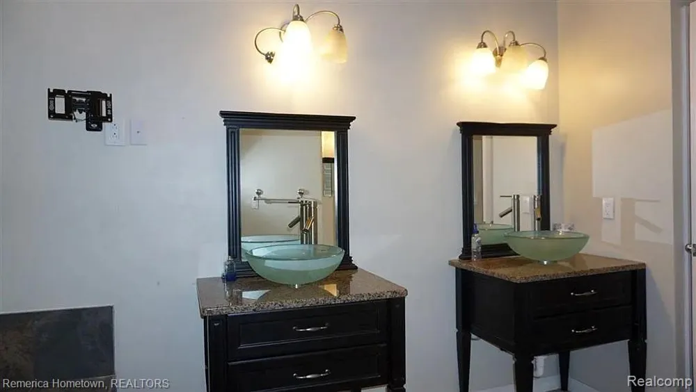 11975 Cody Creek Court South Lyon City, MI 48178