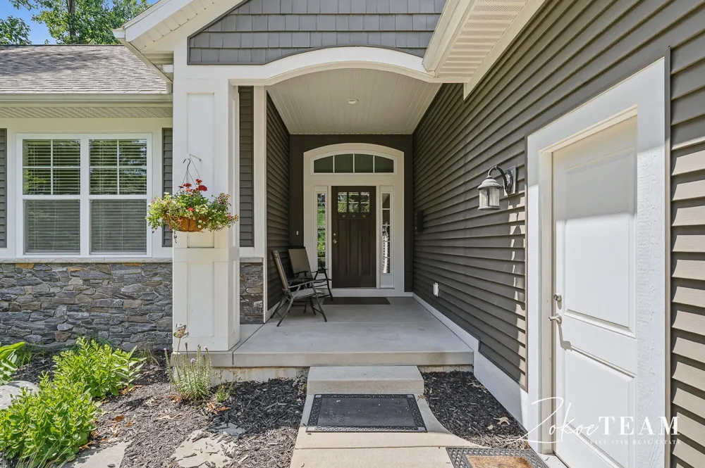 143 Maynard Avenue SW Walker City, MI 49534