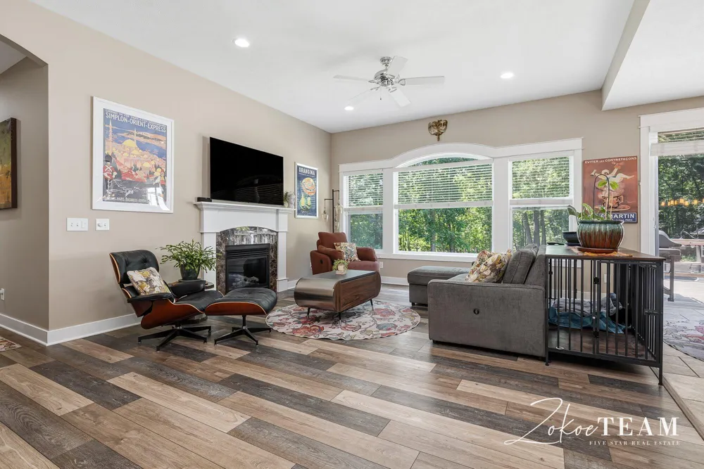 143 Maynard Avenue SW Walker City, MI 49534