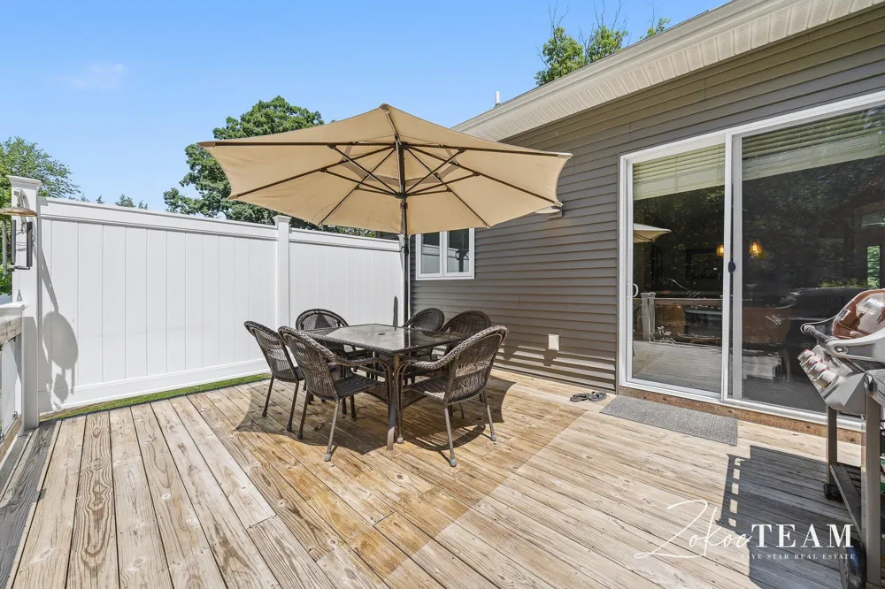 143 Maynard Avenue SW Walker City, MI 49534