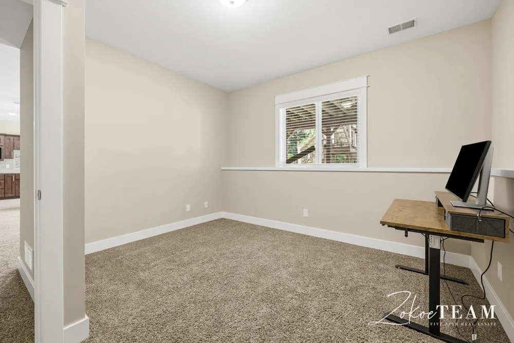 143 Maynard Avenue SW Walker City, MI 49534