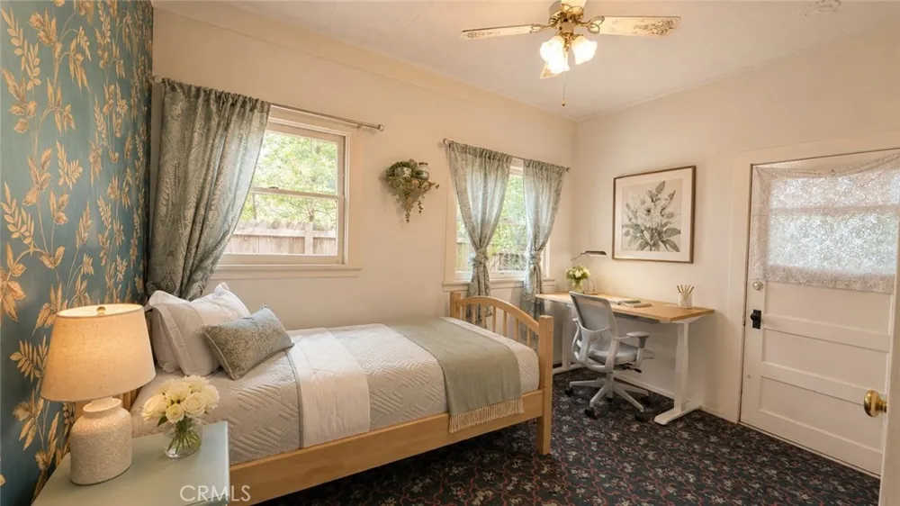225 N Lima St #101 Sierra Madre, CA 91024
