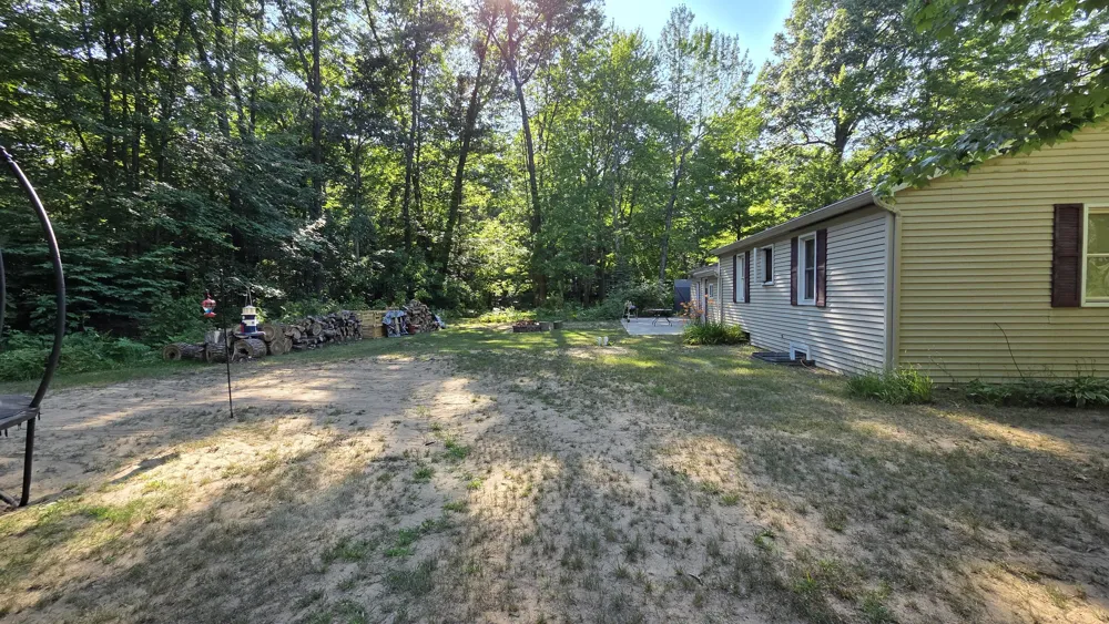 6141 Bell Road Whitehall, MI 49461