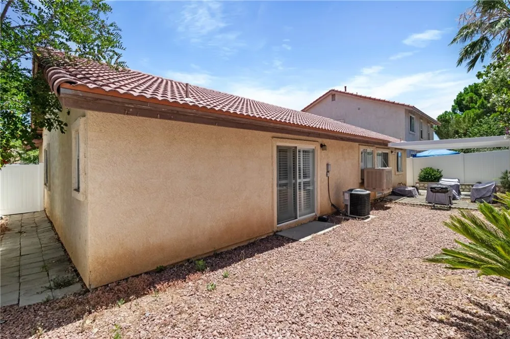 40133 Casillo Palmdale, CA 93550