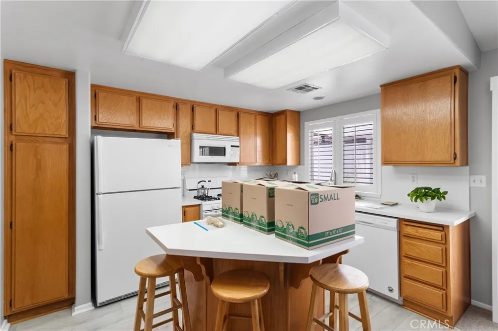 40133 Casillo Palmdale, CA 93550