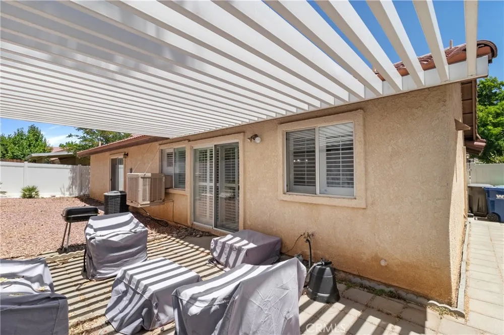 40133 Casillo Palmdale, CA 93550