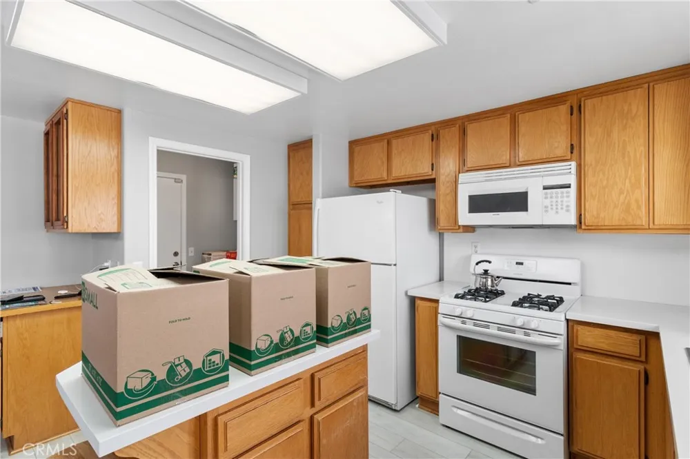 40133 Casillo Palmdale, CA 93550