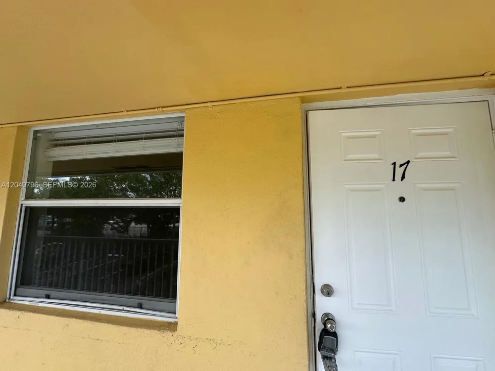 2640 NE 8th Ave #17 Wilton Manors, FL 33334