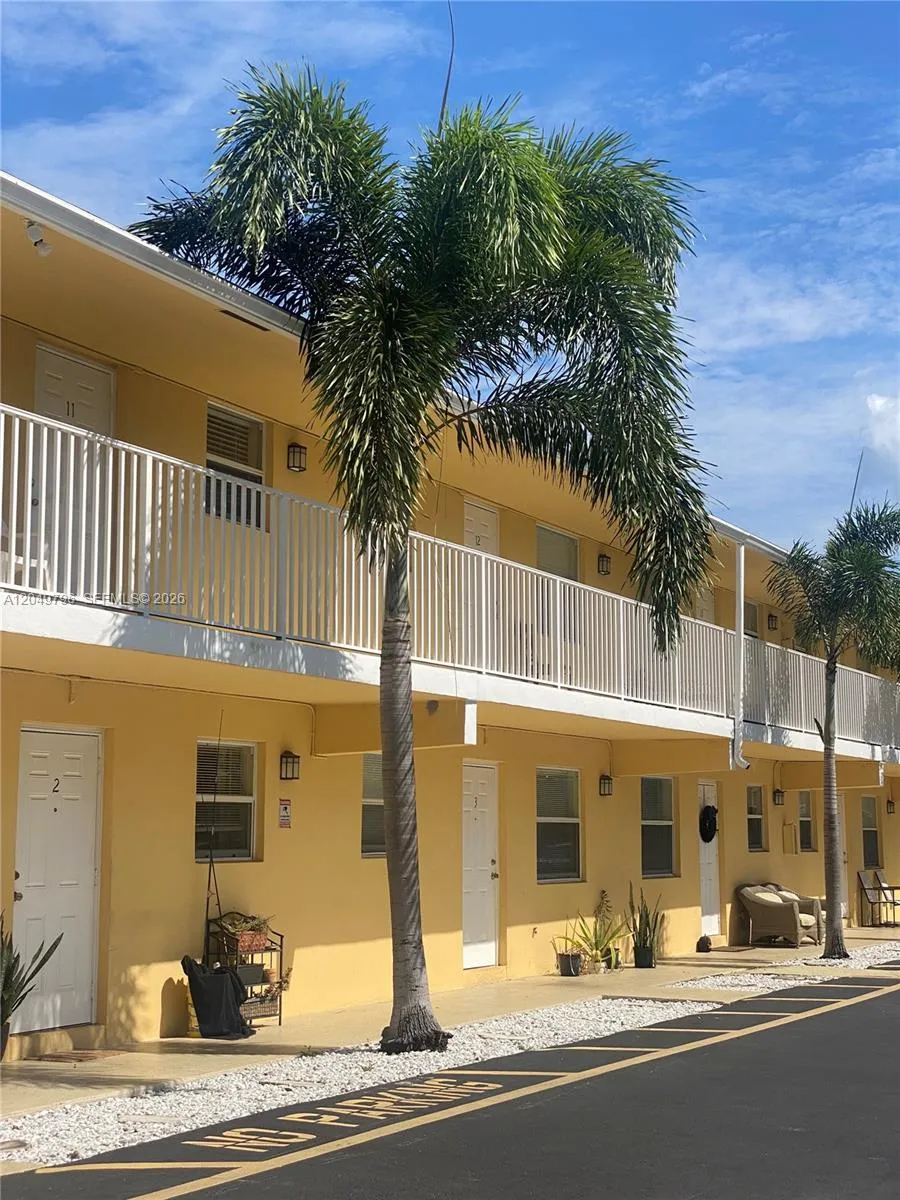 2640 NE 8th Ave #17 Wilton Manors, FL 33334