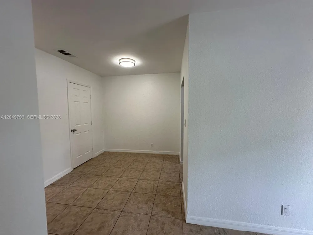 2640 NE 8th Ave #17 Wilton Manors, FL 33334
