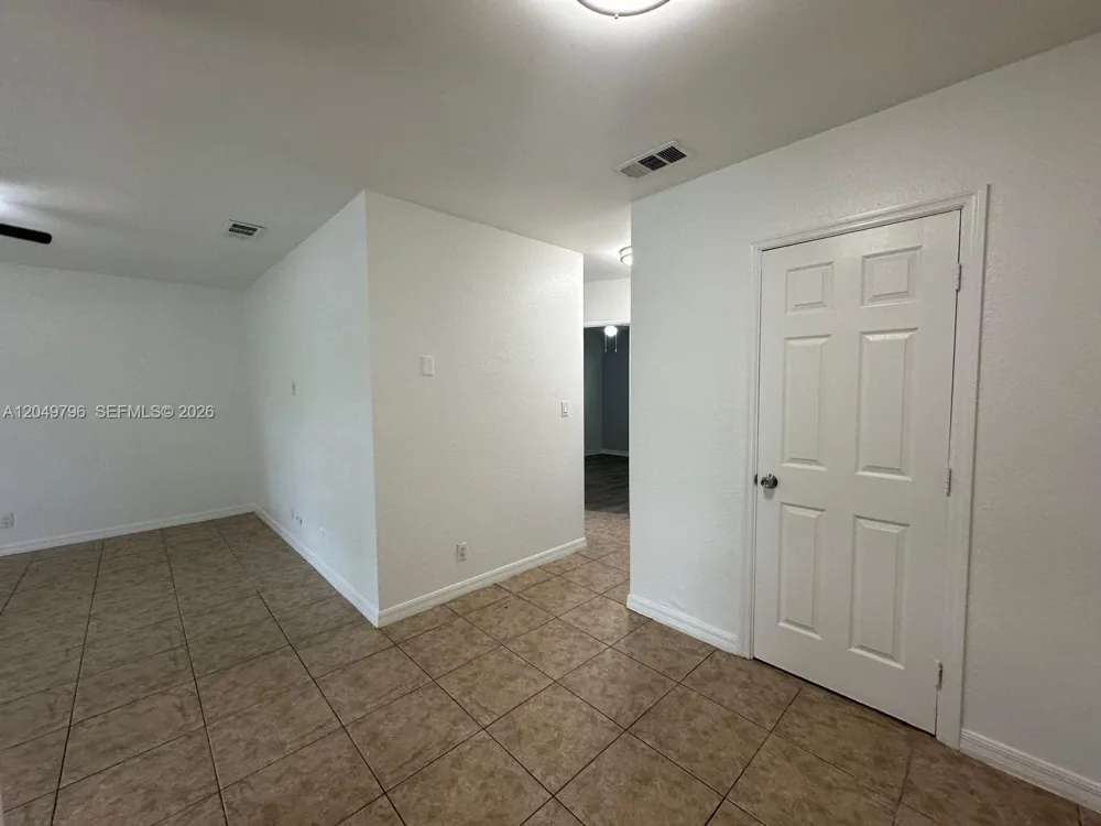 2640 NE 8th Ave #17 Wilton Manors, FL 33334
