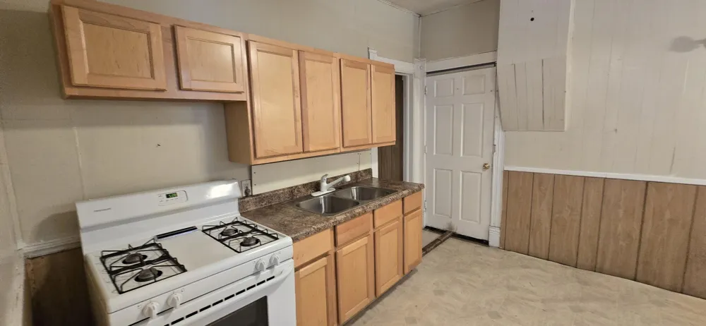 2744 8th Street Muskegon Heights, MI 49444