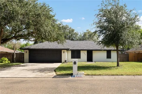 305 Las Brisas Drive