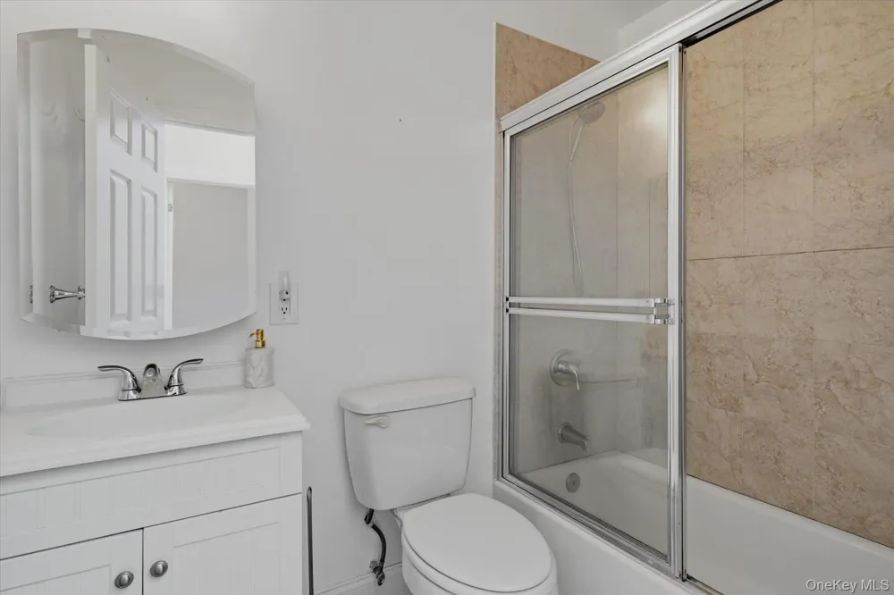498 Miller Place Road Miller Place, NY 11764