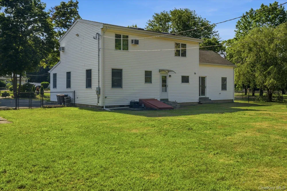 498 Miller Place Road Miller Place, NY 11764