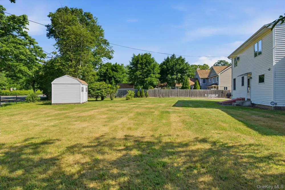 498 Miller Place Road Miller Place, NY 11764