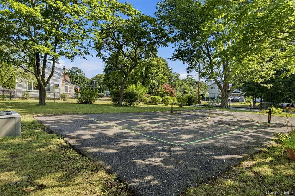 498 Miller Place Road Miller Place, NY 11764