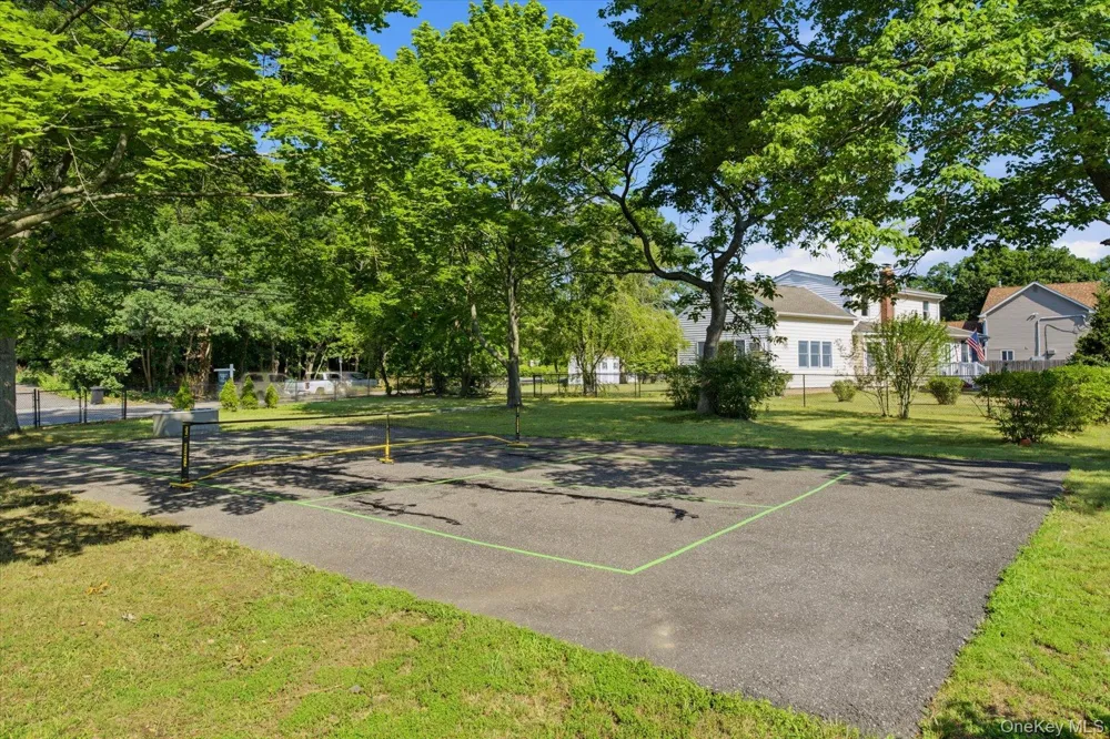498 Miller Place Road Miller Place, NY 11764