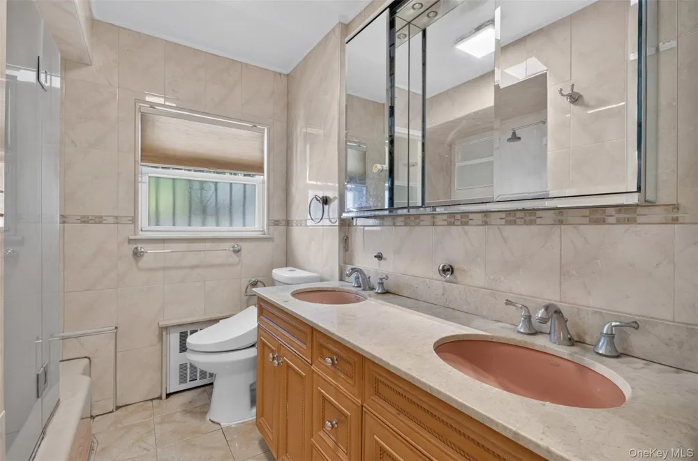 218-21 Stewart Road Hollis Hills, NY 11427