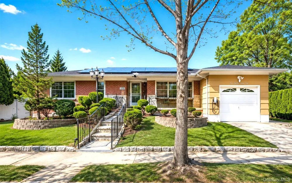 218-21 Stewart Road Hollis Hills, NY 11427
