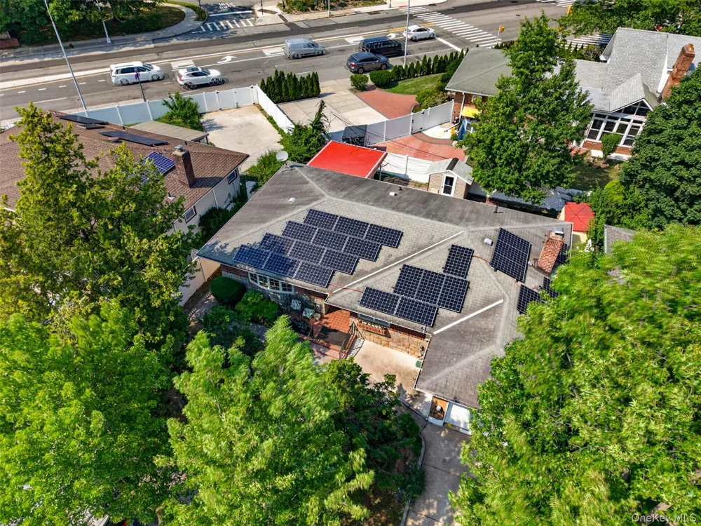 218-21 Stewart Road Hollis Hills, NY 11427