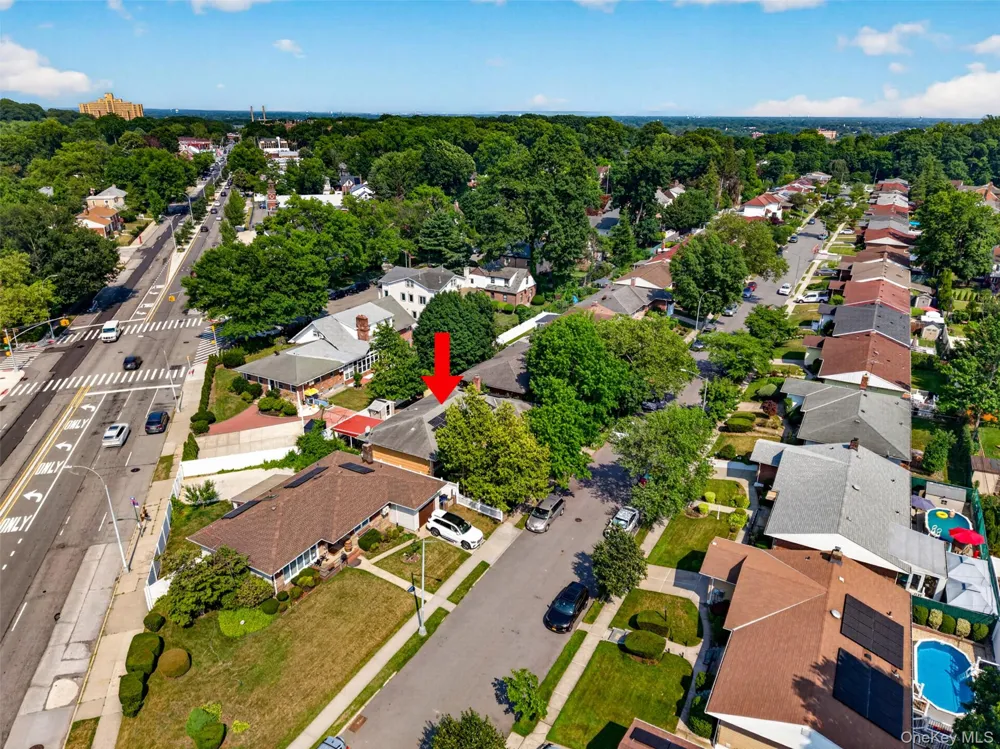 218-21 Stewart Road Hollis Hills, NY 11427