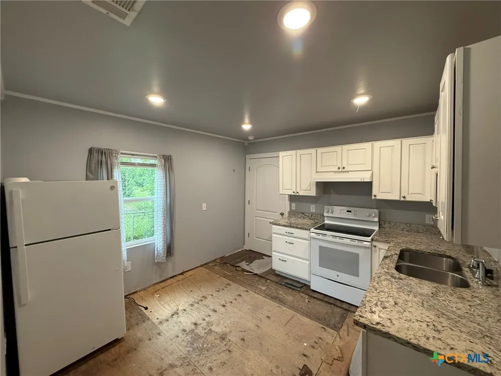 1302 E Avenue F Temple, TX 76501