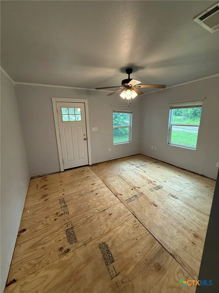 1302 E Avenue F Temple, TX 76501