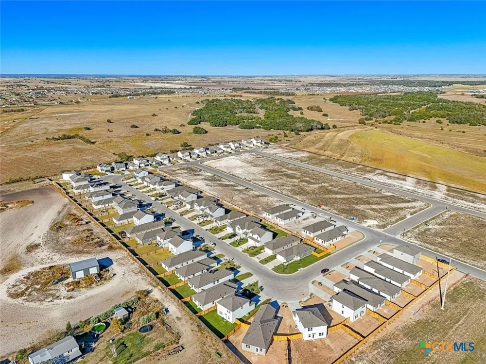 257 Firefox Way Jarrell, TX 76537