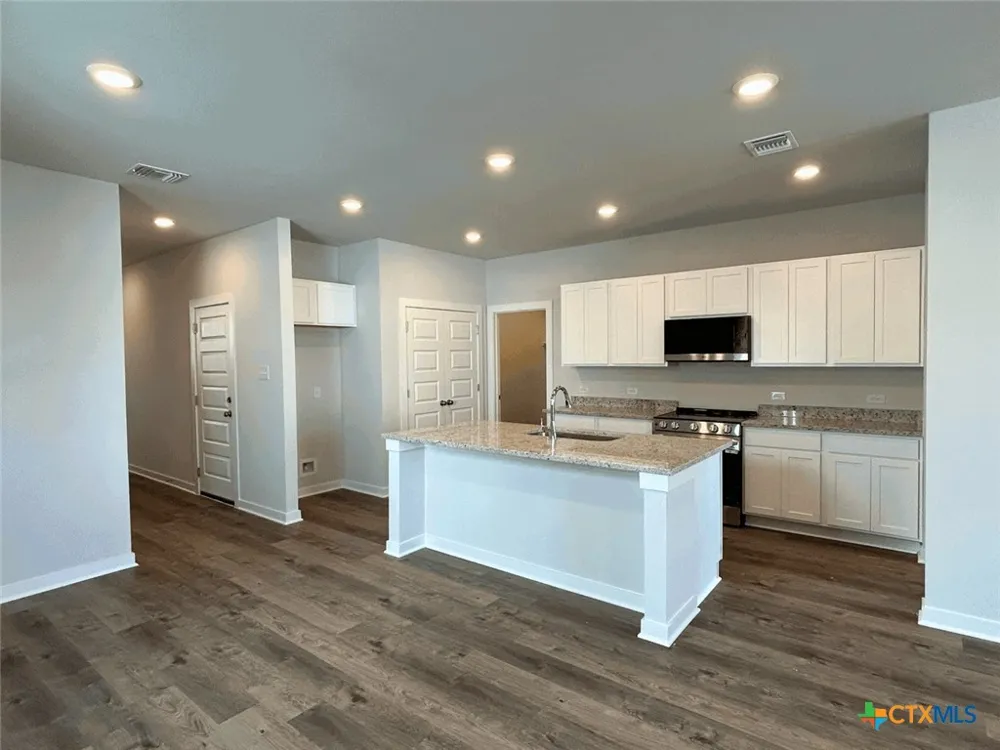 257 Firefox Way Jarrell, TX 76537