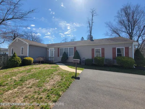 1 Robin Drive