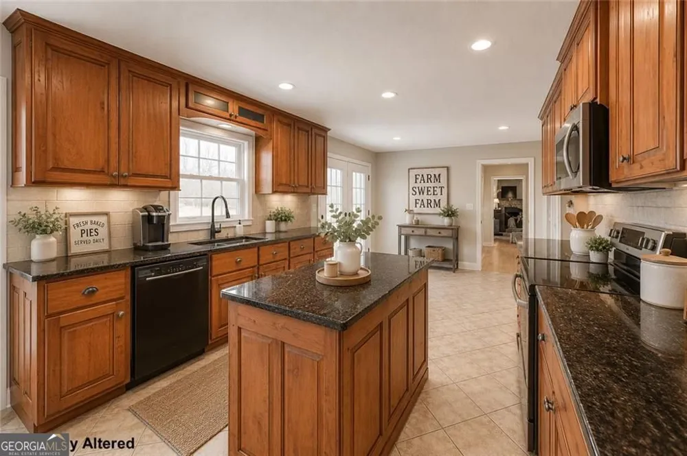 1268 Riverbend RD Demorest, GA 30535