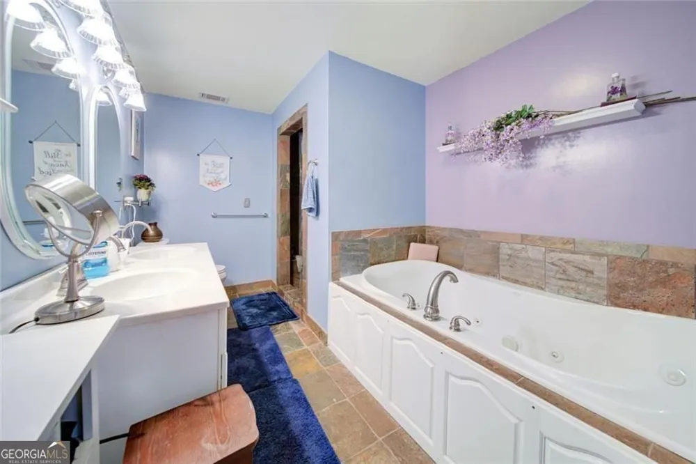 1268 Riverbend RD Demorest, GA 30535