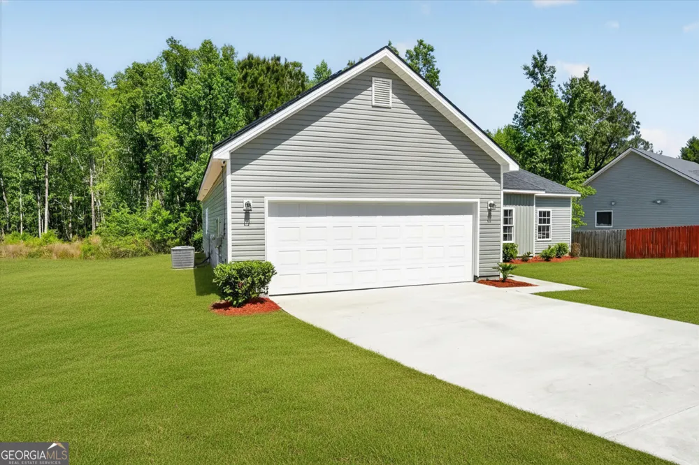 160 Huger ST Rincon, GA 31326