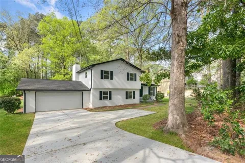 4645 Dunwoody Club DR