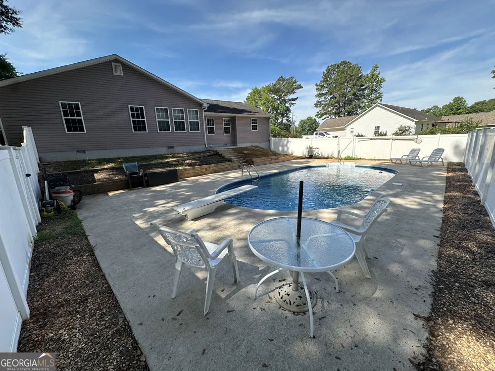384 SAM BROWN BLVD Commerce, GA 30529