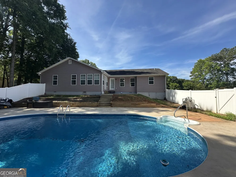 384 SAM BROWN BLVD Commerce, GA 30529