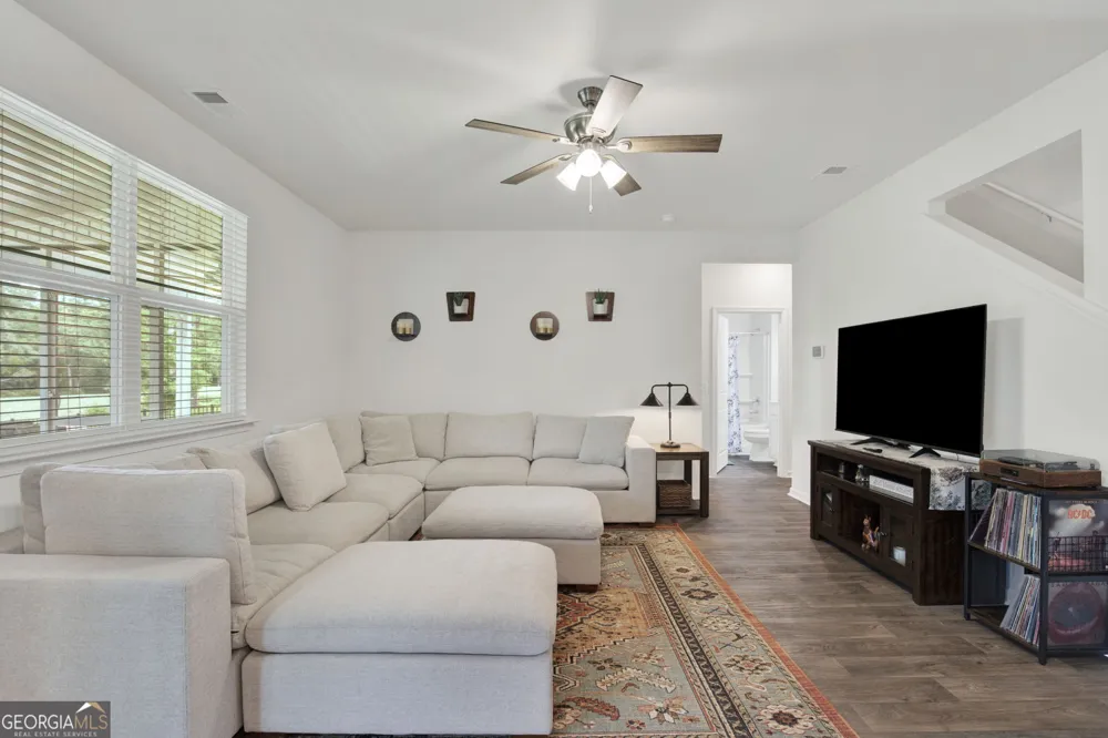 381 Hogan DR Richmond Hill, GA 31324