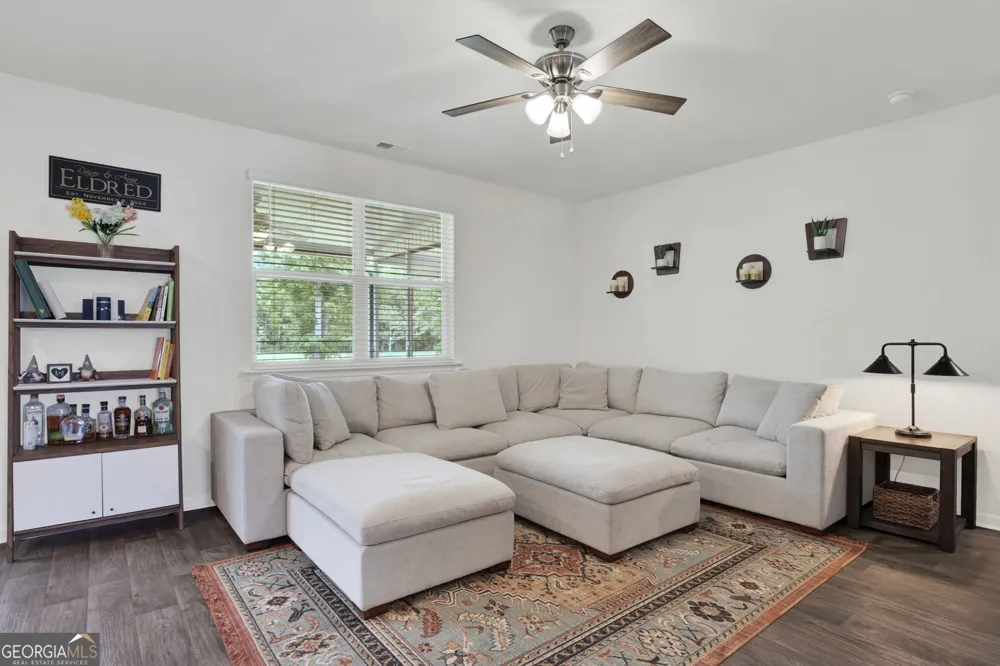 381 Hogan DR Richmond Hill, GA 31324
