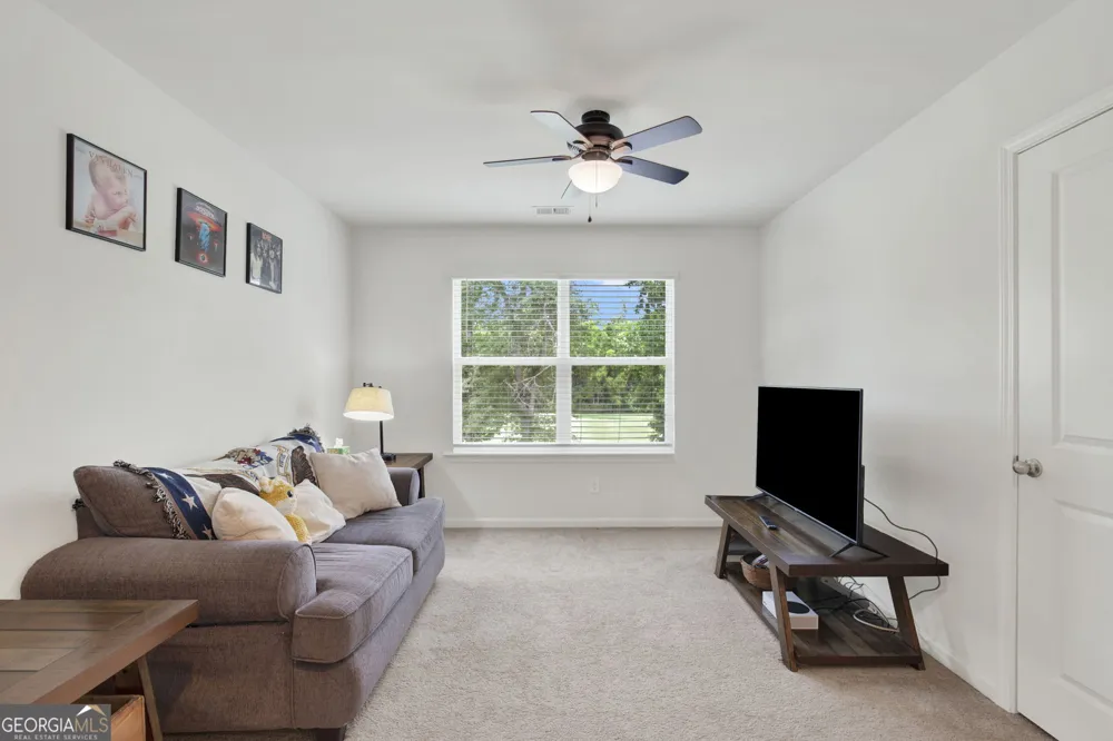 381 Hogan DR Richmond Hill, GA 31324
