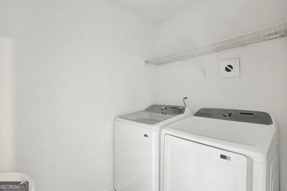 381 Hogan DR Richmond Hill, GA 31324