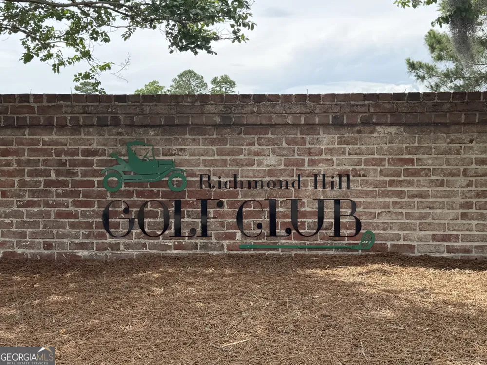 381 Hogan DR Richmond Hill, GA 31324