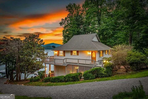 129 Mountain View LN