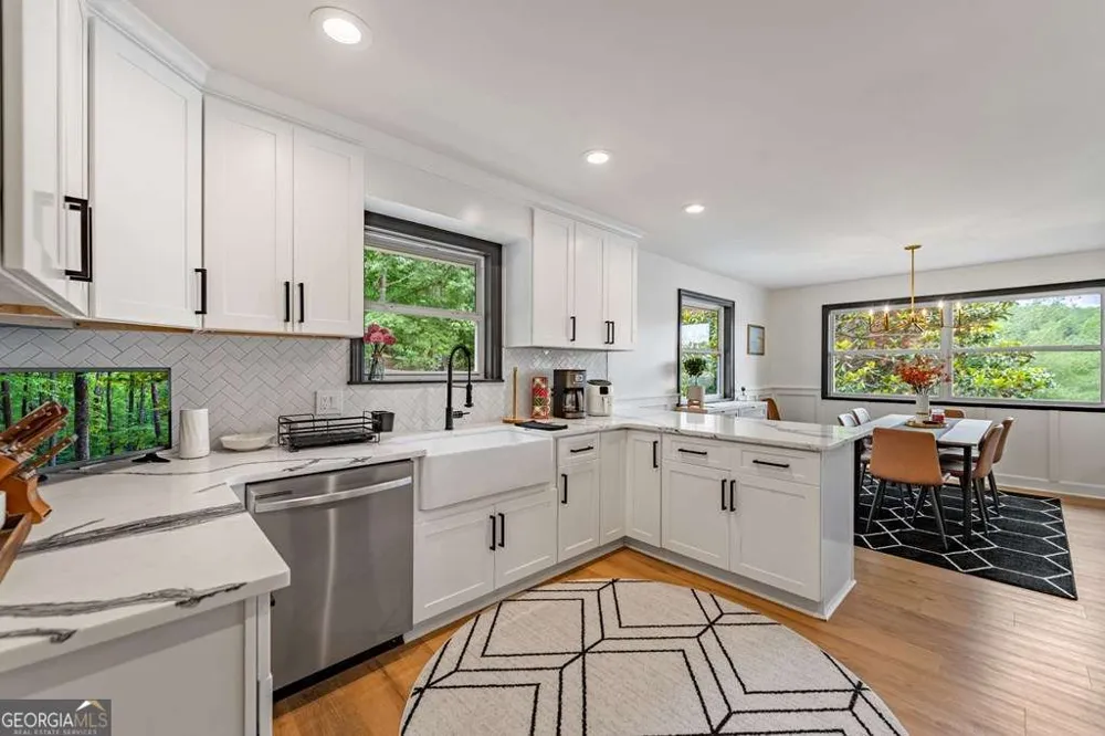 129 Mountain View LN Blairsville, GA 30512