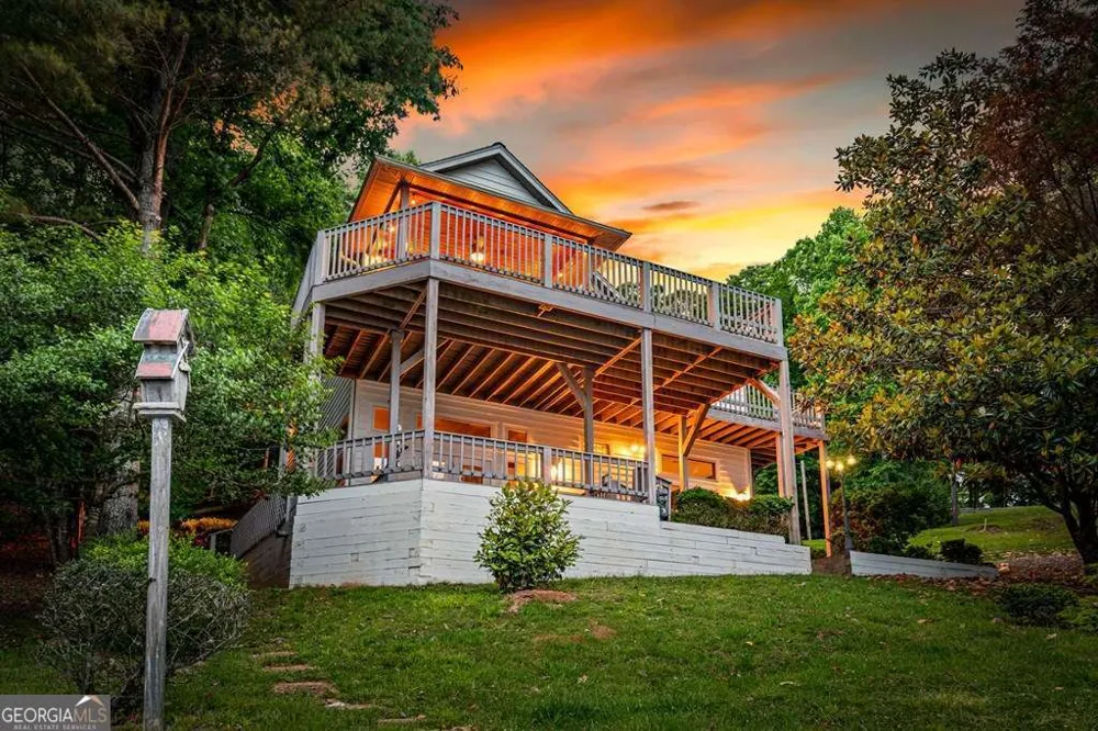 129 Mountain View LN Blairsville, GA 30512