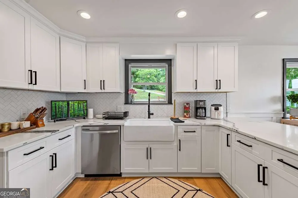 129 Mountain View LN Blairsville, GA 30512