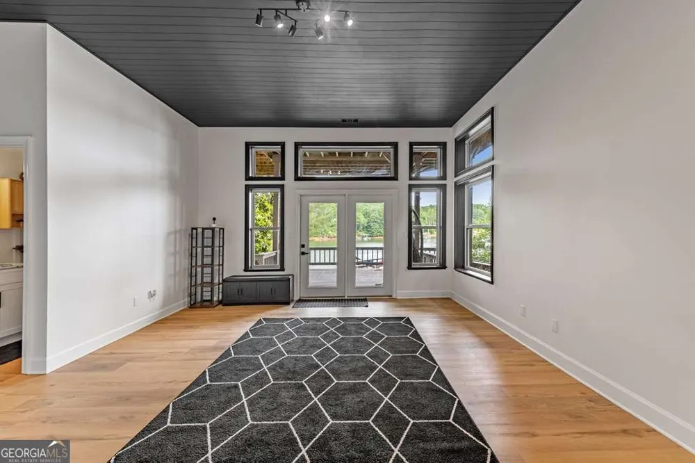 129 Mountain View LN Blairsville, GA 30512