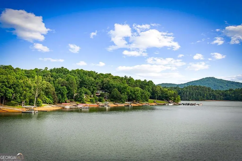 129 Mountain View LN Blairsville, GA 30512